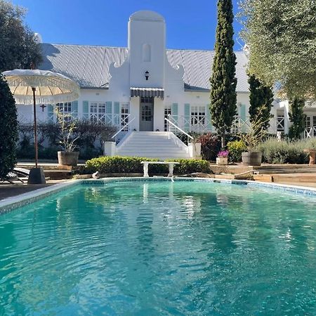 La Belle Guest House Bloemfontein Extérieur photo
